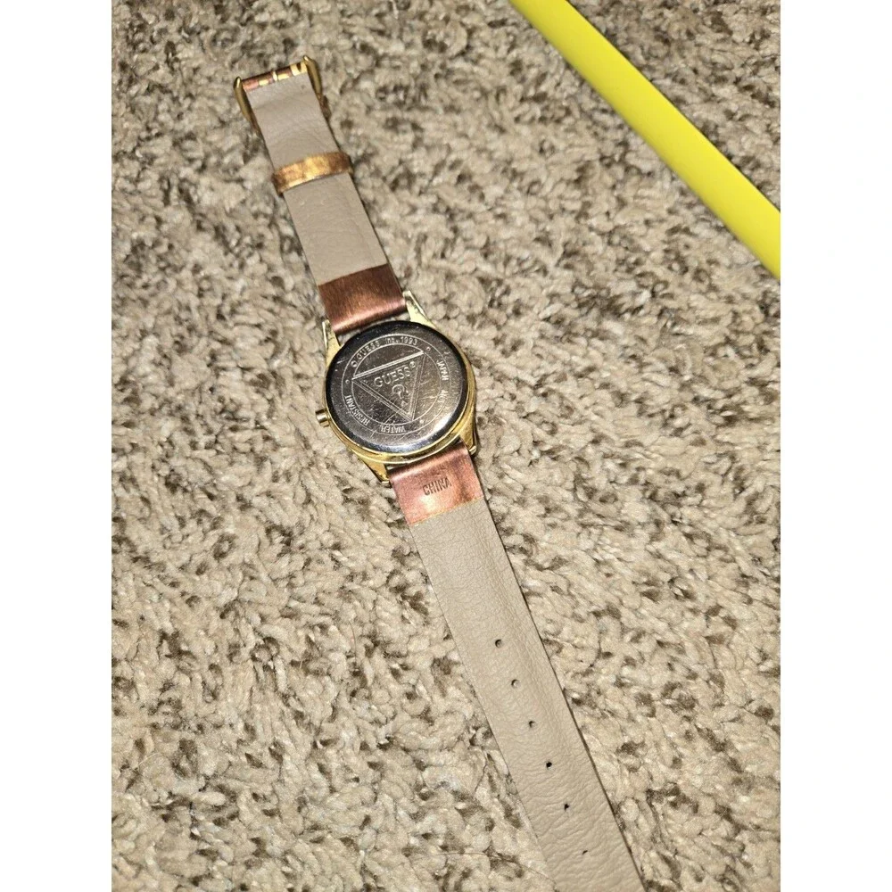 Guess Watch Vintange 1993 Tan Gold 3D Numbers Made In Japan Needs Battery